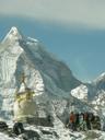 Cada paso de montana cuenta con una stupa, ya sea grande o minuscula